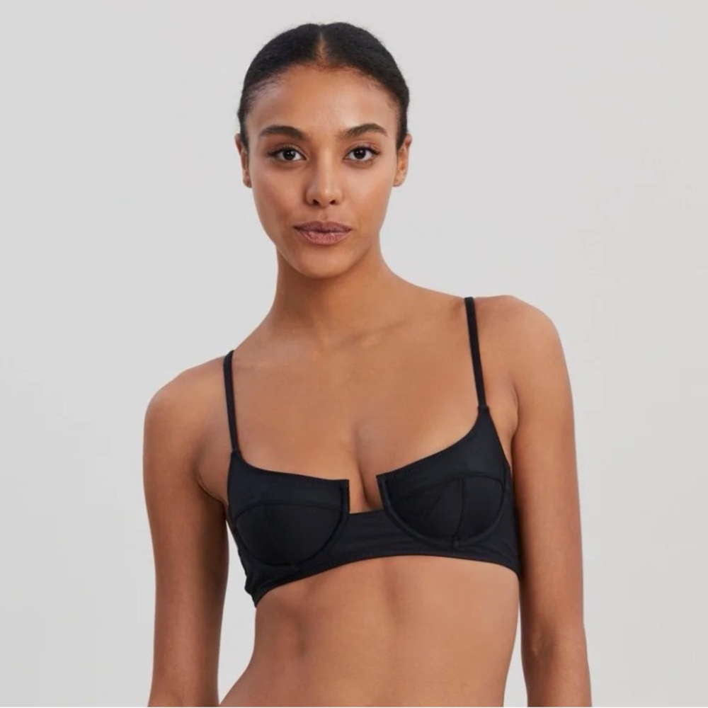 Solid and striped Harley bikini top in navy